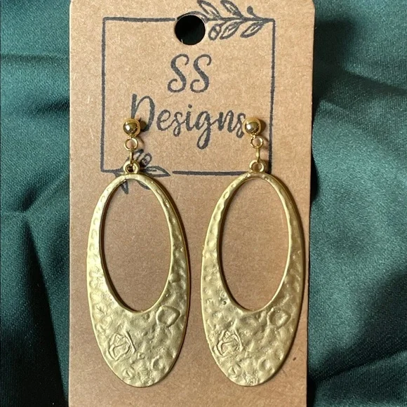 Earrings with gold accents - Picture 1 of 1